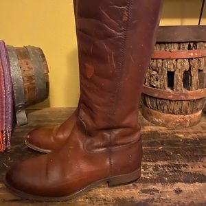 FRYE WOMEN'S COGNAC MELISSA BUTTON 2 TALL BOOTS - ROUND TOE